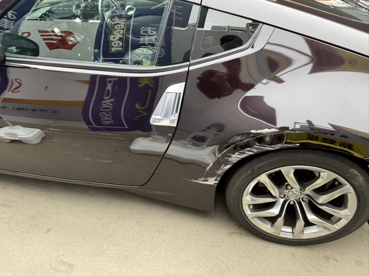 フェアレディZ 左側面（修理前）